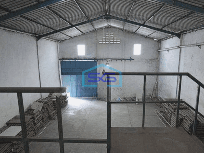 Disewakan gudang siap pakai 580 m2 di  Daan mogot