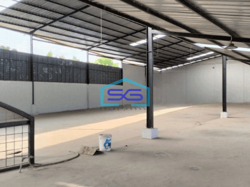 Disewakan Gudang Luas Bangunan 1200 m² di Legok Tangerang Ada Lift Barang