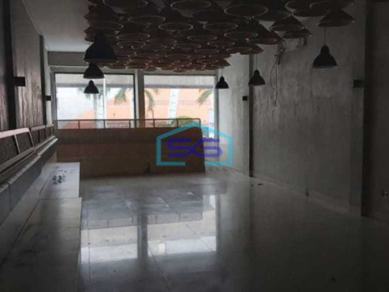 Disewakan Ruko di Boulevard Raya Lokasi Strategis di Kelapa Gading Jakarta Utara LB 180m2