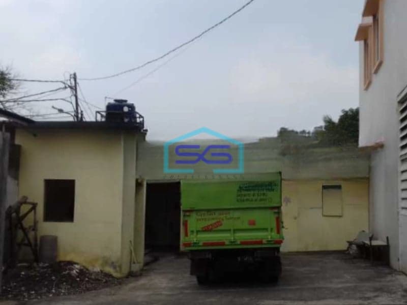 Dijual Gudang Ada Kantor Luas Tanah  879 m² Lokasi Cipondoh Tangerang
