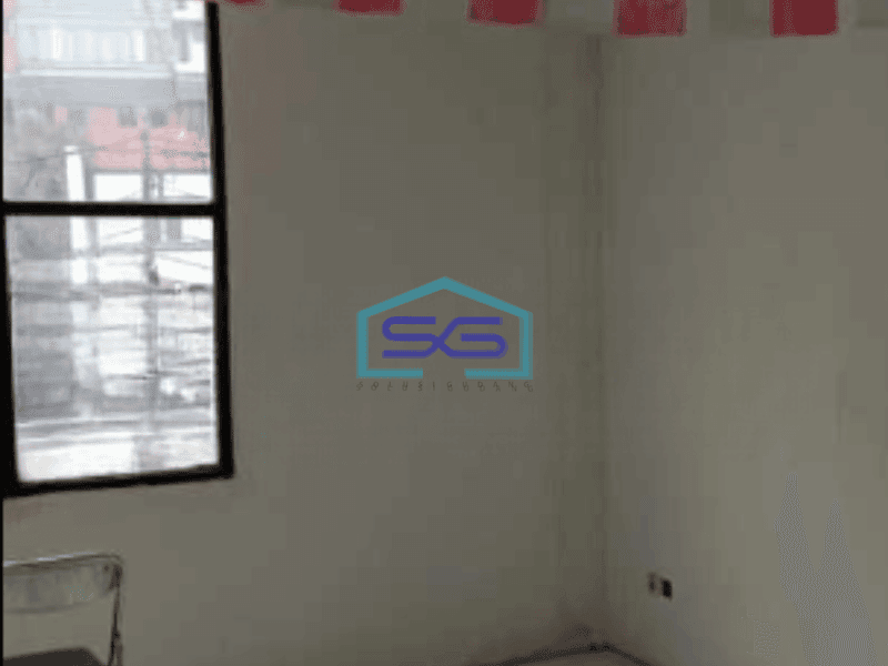 Disewakan Ruko Murah 3 Lantai Luas Bangunan  300 m² di Matraman Jakarta Timur