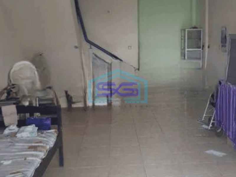 Disewakan cepat Ruko 2 lantai di Taman Surya 5, dekat Lottemart