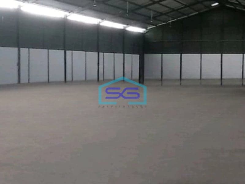 Disewakan Gudang Luas Bangunan 960 m² Lokasi Siap Huni di Cileungsi Bogor