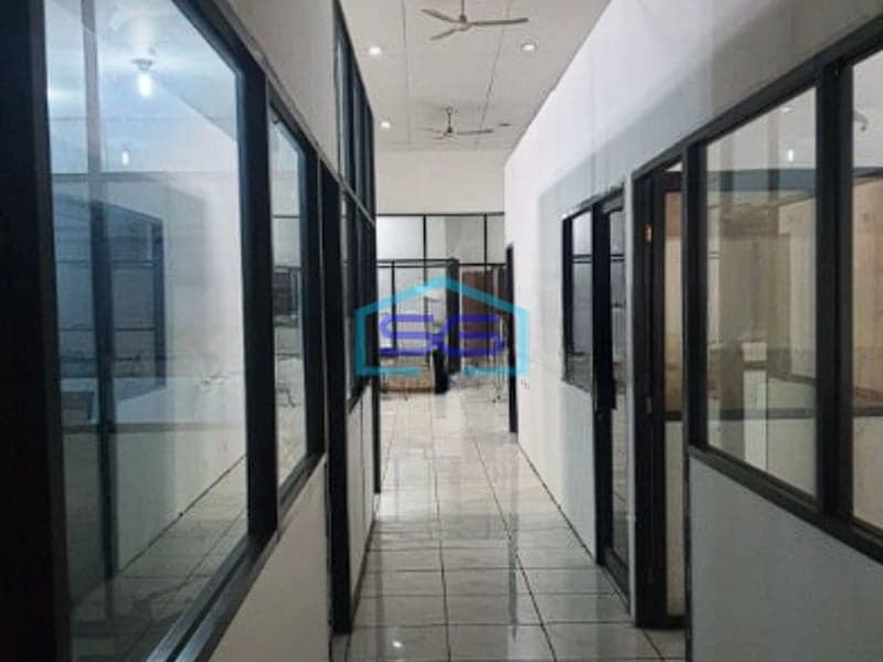 Dijual Ruang Usaha ex Showroom mobil Luas Tanah 1721m2 di Pajajaran Bogor