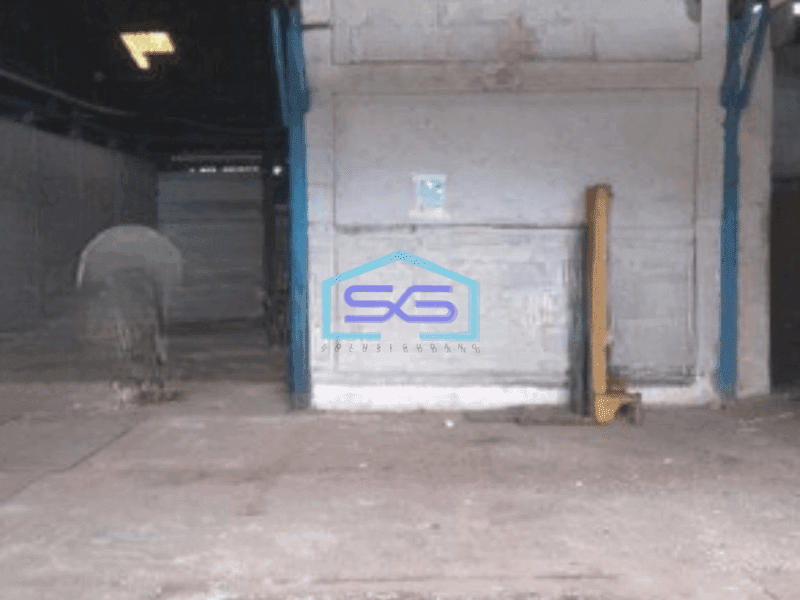 Dijual Gudang Akses Container 20 Feet Luas Bangunan  800 m² di Kalideres Jakarta Barat