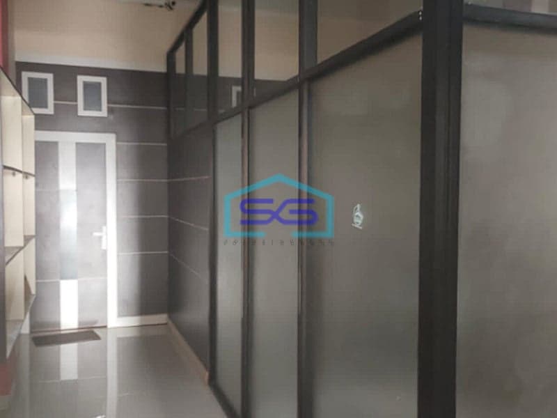 Dijual Ruko Terawat 3 Lantai di Jalan Sersan Sani Palembang LT 164m2