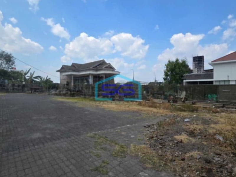 Dijual Tanah Super Strategis di Pinggir Jalan Jebres Solo Luas Tanah 4824m2