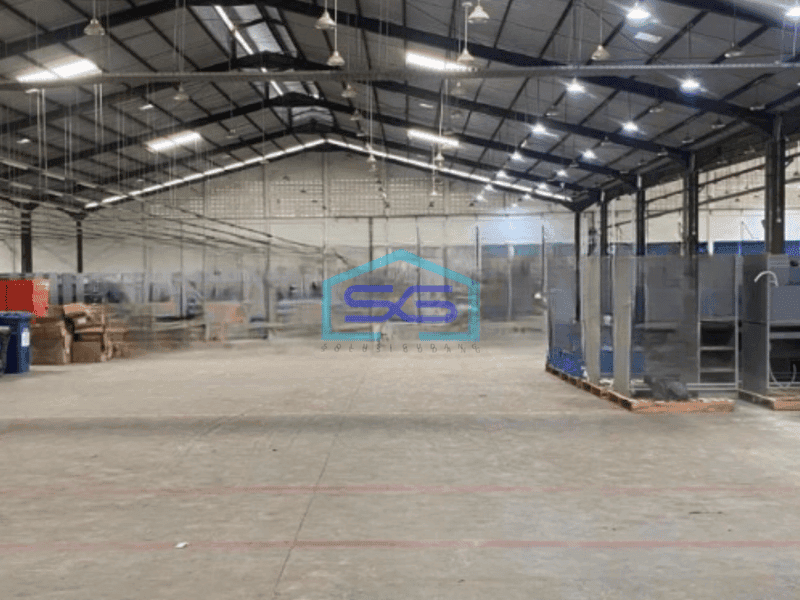 Disewakan Gudang Ada Loading Dock Luas Tanah  5500 m² di Moch Toha Bandung