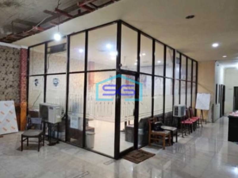 Disewakan Ruang Usaha Komersial Lokasi Strategis di Surabaya Pusat Luas Bangunan 1400m2