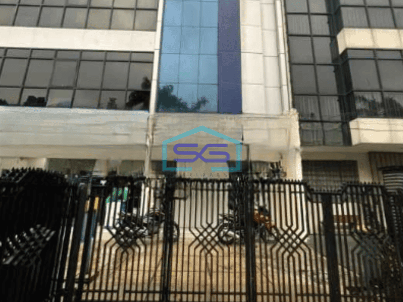 Disewakan Ruko Luas Tanah 110 m² Lokasi Tepi Jalan Raya Cideng Jakarta Pusat