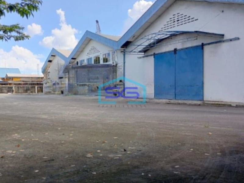 Disewakan Gudang Lokasi Bebas Banjir Luas Bangunan 10044 m² di Karawaci Tangerang