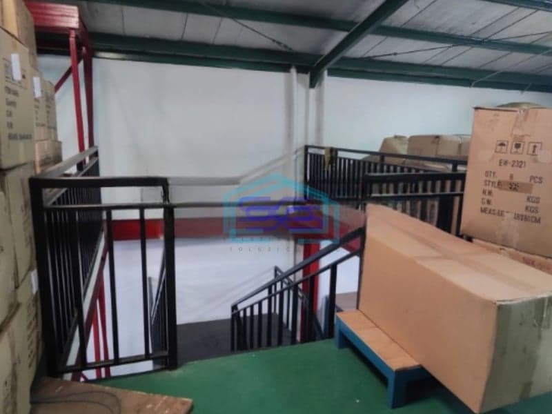 Dijual Gudang Ada Lift Barang Luas Tanah  1000 m² di Jakarta Barat