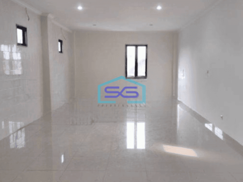 Dijual Ruko Sudah Direnovasi Lokasi Strategis di Greenville Taman Ratu Jakarta Barat Luas Bangunan 181 m²