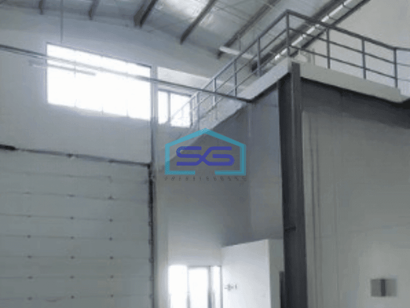 Dijual Gudang Sangat Strategis di BSD Tangerang Luas Tanah 180 m²