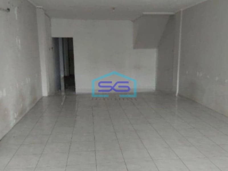 Dijual Ruko Sudah Renovasi Luas Bangunan 300m2 Lokasi di Muara Karang Jakarta Utara
