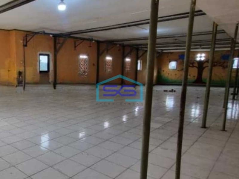 Disewakan Gudang Luas Tanah  1000 m² Ada Lift Barang Lokasi Bebas Banjir di Tangerang