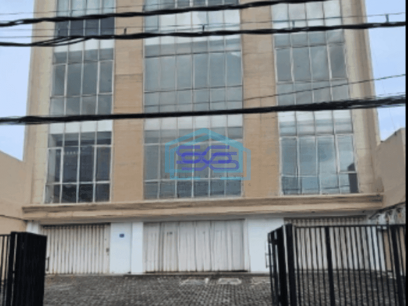 Disewakan Kantor Bangunan komersial 3 Lantai di Surabaya Pusat Luas Bangunan 500 m²