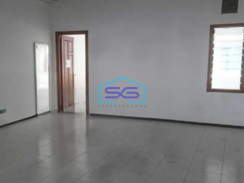 Disewakan Ruko Luas Bangunan  270 m² Lokasi Strategis di Klojen Malang