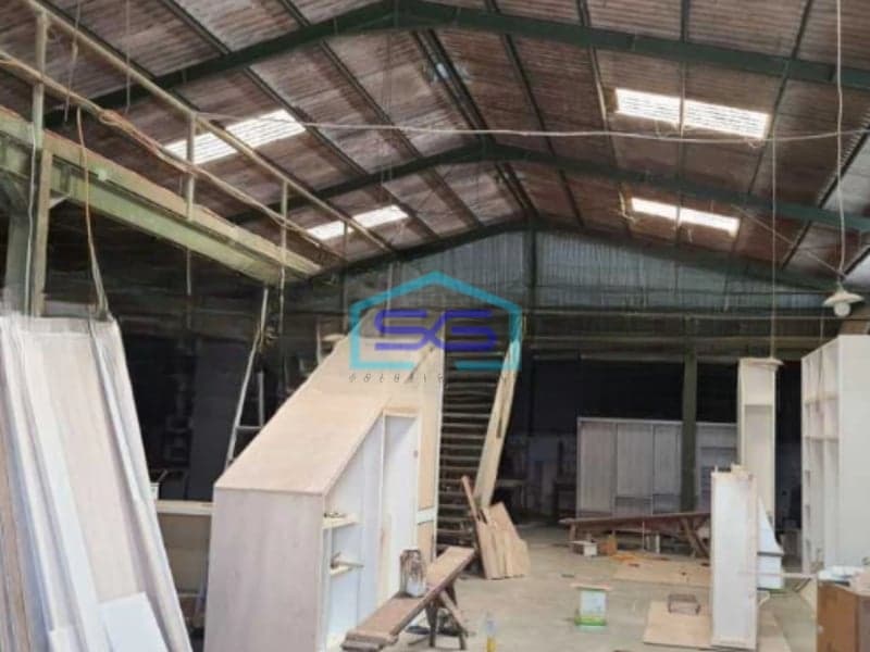 Dijual Gudang Siap Pakai Luas Bangunan  700 m² Lokasi Genuk Semarang