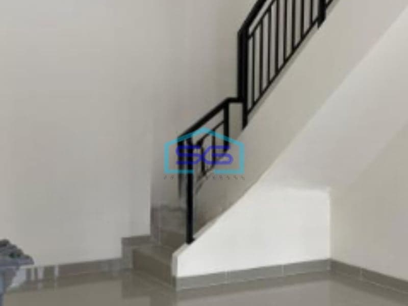 Disewakan Ruko 3 Lantai Luas Tanah  100 m² Lokasi di Tangerang