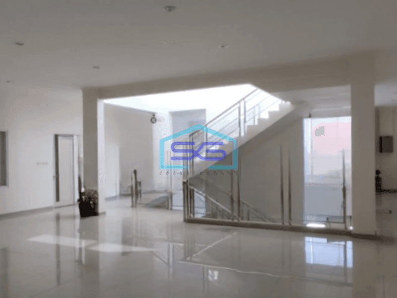 Dijual Kantor 3 Lantai Luas Bangunan 1700 m² Lokasi Surabaya Kota