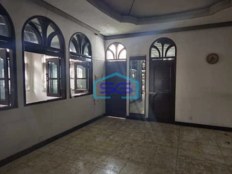 Disewakan Ruang Usaha Bagus Lokasi di Sutami Sentra Sari Bandung LB 400m2