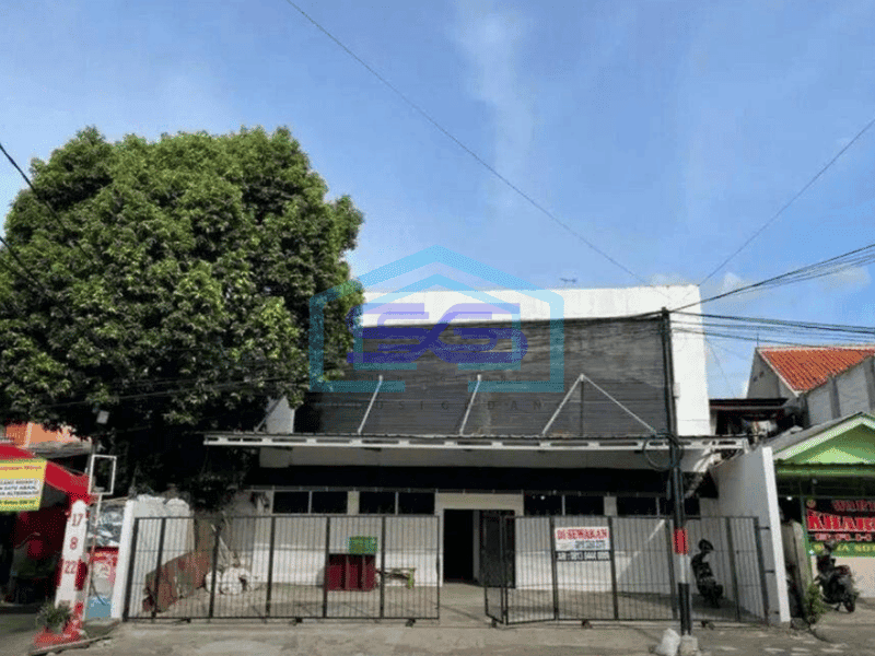 Disewakan Gudang Strategis Pinggir Jalan Raya di Pondok Pinang