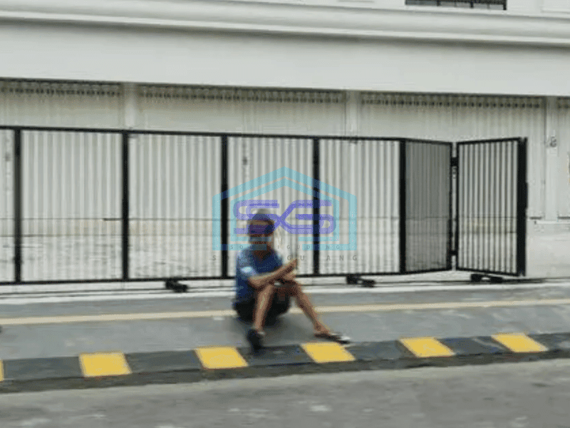 Disewakan ruko baru bangunan tiga lantai di kota madiun