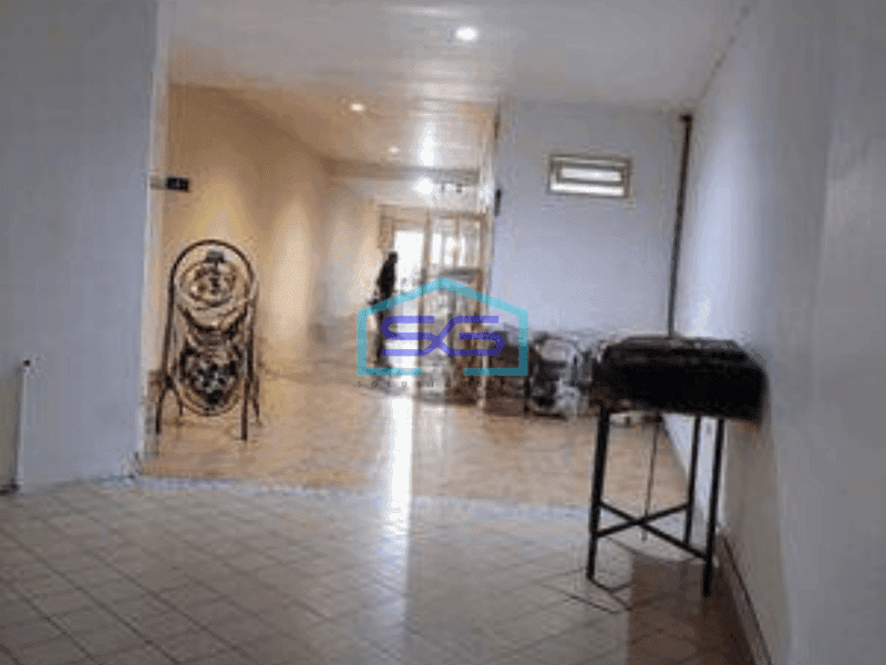 Disewakan Ruang Usaha Kantor Strategis siap pake Di mainroad Riau Bandung