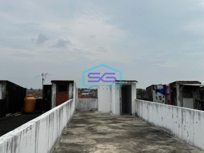 Dijual Cepat Ruko 3 Lantai di Jl. Mayjen HM Ryacudu Seberang Ulu 1 Palembang Sumatera Selatan LB 216m2