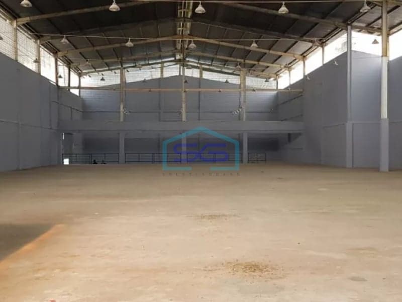 Disewakan gudang di sentul luas bangunan 1600m