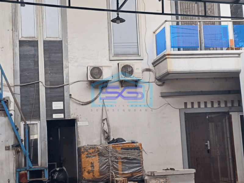 Dijual rumah 2 lantai + gudang di Kamal Jakarta Barat