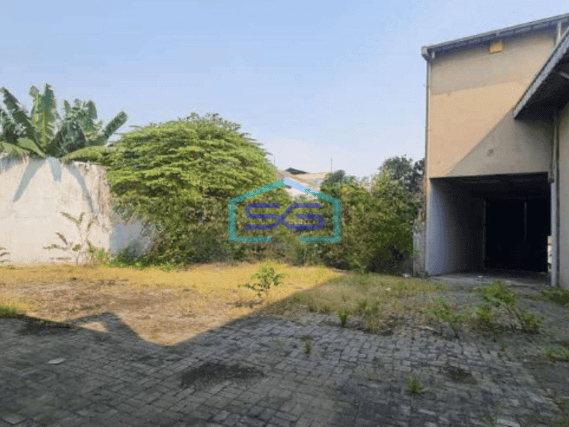 Disewakan Gudang Akses Mudah di Jalan Utama Meruya Utara Jakarta Barat Luas Tanah 2000 m²