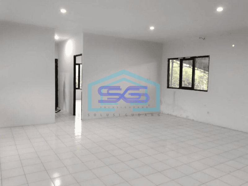 Disewakan Gudang Strategis Hanya 5 Menit dari Pintu Tol di Cikarang Selatan