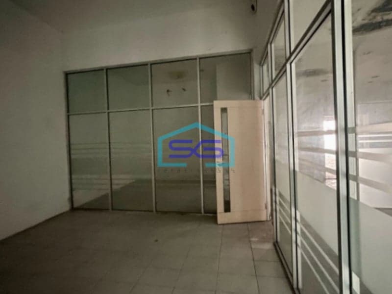Disewakan Ruko 1,5 Lantai Ex Bank di Jl. Slamet Riyadi Sriwedari Solo LB 500m2
