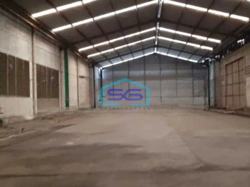 Disewakan Gudang Bisa Masuk Container 40 Feet Luas Bangunan 2451 m² di Bogor