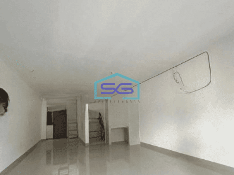 Disewakan Ruko 3 Lantai Luas Bangunan  315 m² di Taman Palem Jakarta Barat