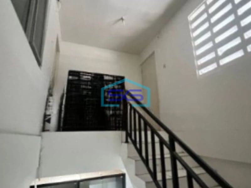 Disewakan Ruko Sudah Renovasi Luas bangunan 262m2 Lokasi di PIK Jakarta Utara