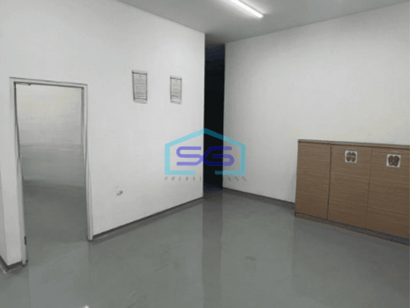 Dijual Gudang Akses Container Luas Bangunan  1100 m² di Dadap Tangerang Ada Kantor