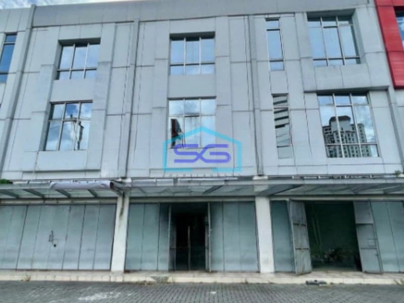 Disewakan Ruko 3 Lantai Lokasi Strategis di Solo Baru Luas Bangunan 675m2