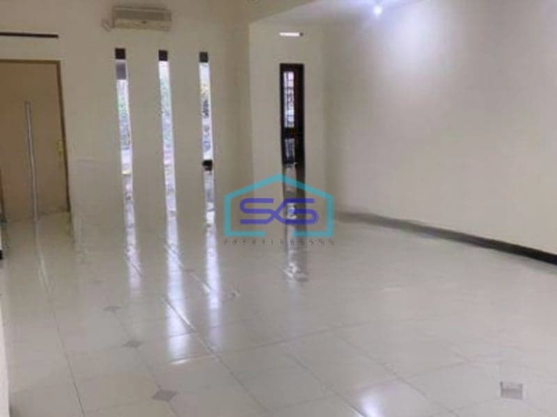 Disewakan Ruko Mewah 2 Lt di Mainroad Burangrang Kota Bandung