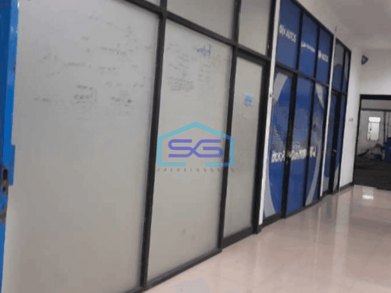Disewakan Ruko Ex Showroom di Bekasi Luas Tanah  1000 m²