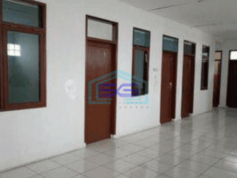 Disewa Gudang Sangat Terawat di Mainroad Caringin