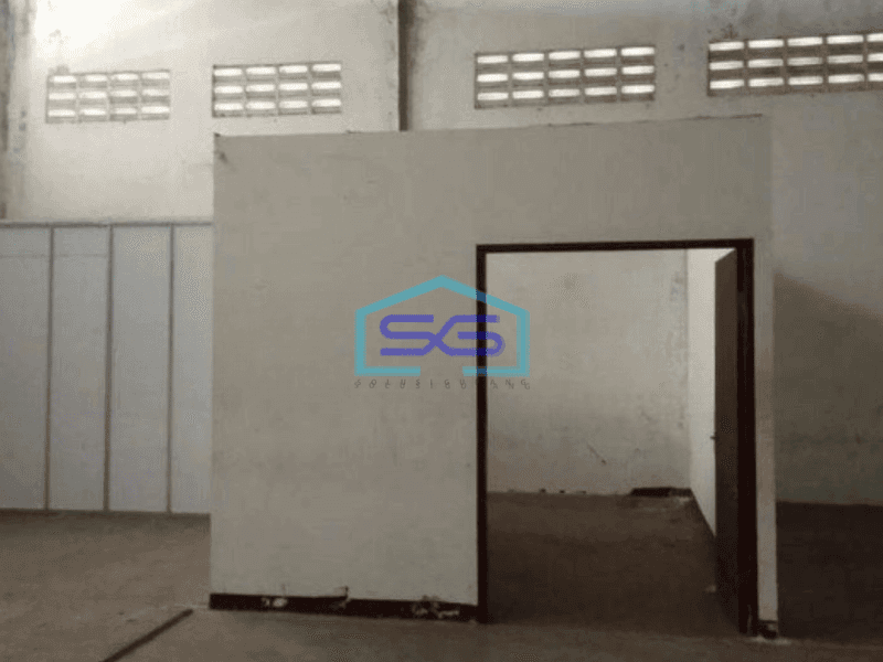 Disewakan Gudang Luas Bangunan  579 m² Lokasi Strategis di Pinggir Jalan BSD City Tangerang
