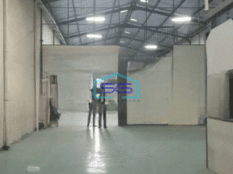 Disewakan Gudang Ada Kantor Luas Bangunan  1688 m² di Penggilingan Jakarta Timur