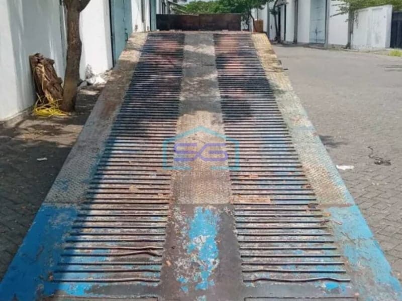 Disewakan gudang siap pakai di Margomulyo luas 3.200m2