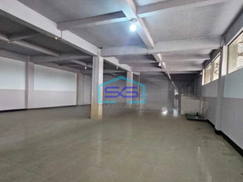 Disewakan Gudang Ada Lift Barang Luas Tanah  850 m² Lokasi di Tangerang