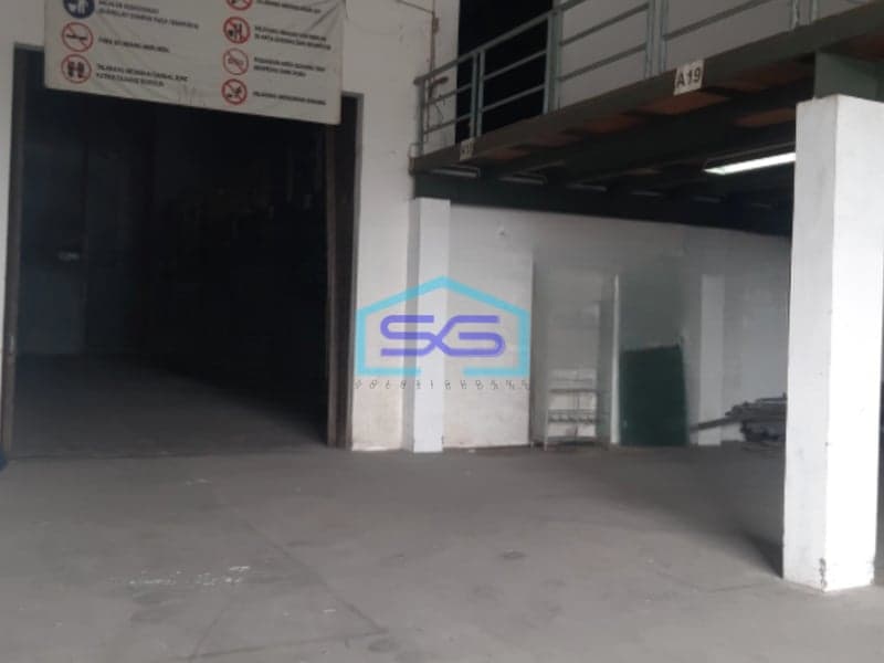 Disewakan Gudang Ada Lift Barang Luas Bangunan 2223 m² Lokasi Depok Sleman Yogyakarta