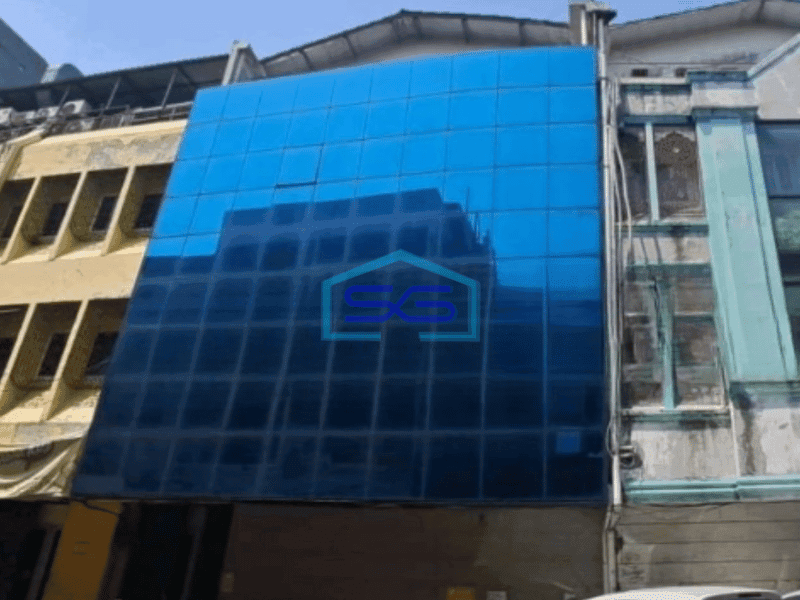 Dijual Ruko 3 Lantai Luas Bangunan  350 m² di Kramat Jakarta Pusat