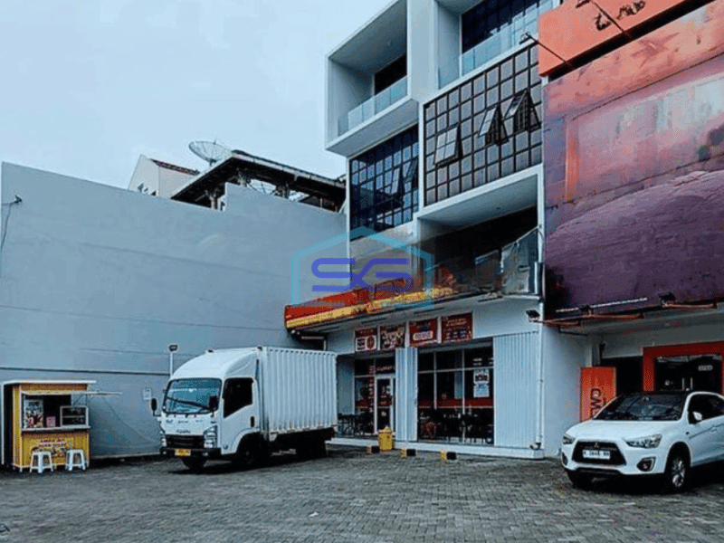 Disewakan Ruko Baru 4 Lantai Gress Mewah Di Raya Dinoyo Surabaya LB 360m2